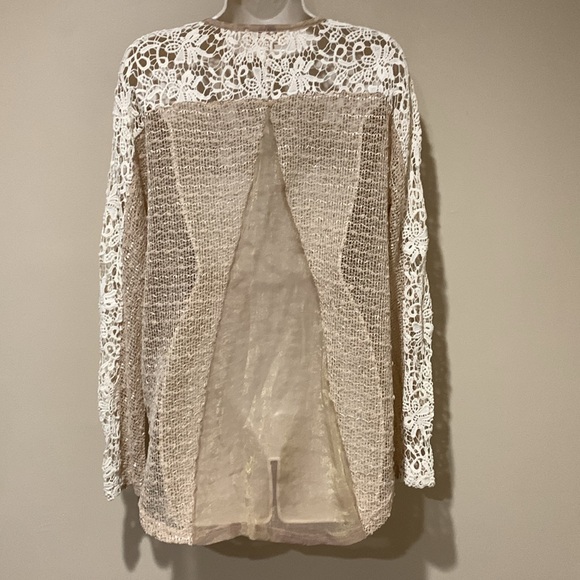 Altar’d State top - Picture 8 of 11